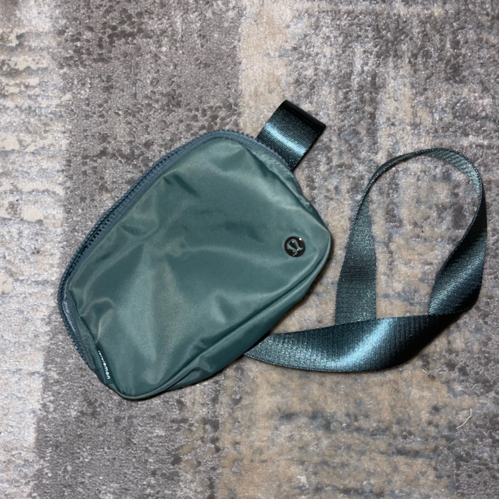 Lululemon tidewater teal everywhere belt bag
